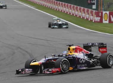 Sem chuva, Vettel supera Alonso e vence GP da Bélgica