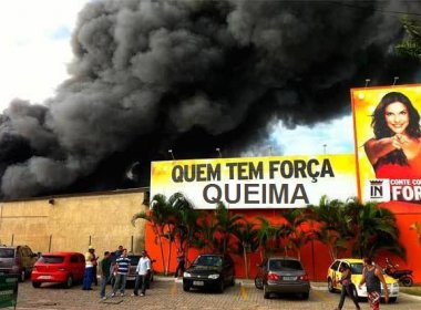 Internautas fazem piada com Ivete Sangalo e incêndio na Insinuante