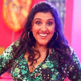 Regina Cas� ganha t�tulo de rainha dos garis
