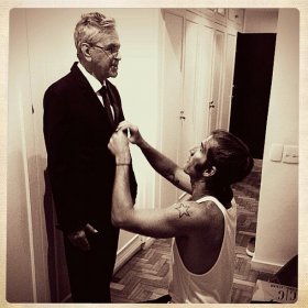 Grammy Latino: Caetano Veloso faz prova de roupa