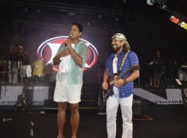Bell Marques agita ensaio do Harmonia do Samba
