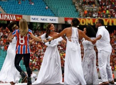 Colunista revela que Claudia Leitte pode ter sido boicotada por empresa de Ivete Sangalo