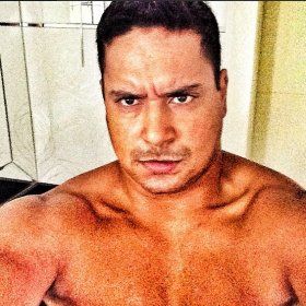Xanddy faz cara estranha em rede social