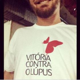 Saulo Fernandes grava campanha contra o l�pus