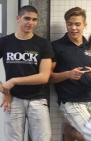 Após foto com amigo, sexualidade do filho de Ronaldo Fenômeno é colocada em xeque