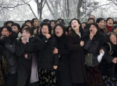 Norte-coreanos que não choraram pela morte de ditador podem ser punidos pelo governo