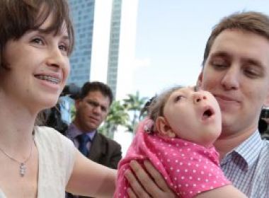 Mãe de bebê anencéfalo espera que a decisão do STF seja a favor da vida  