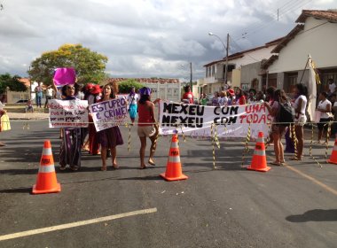 Mulheres iniciam primeiras manifestações desta terça em Ruy Barbosa contra New Hit