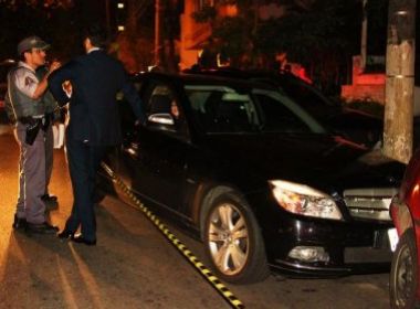 Advogado pode ser investigado por atropelar um ladr�o que tentou assalt�-lo