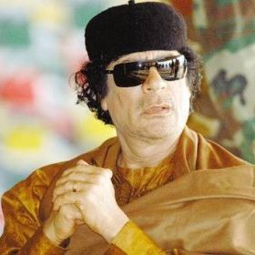 Kadhafi é preso, mas está ferido gravemente