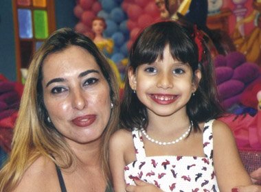 Batalha internacional: Baiana perde guarda da filha para ex-marido português