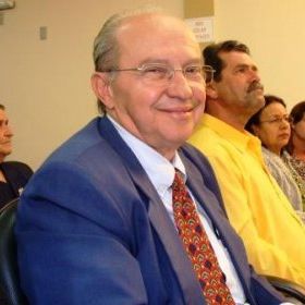 Ex-deputado Coriolano Sales é internado na UTI