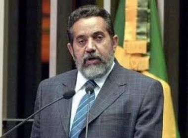 Ex-senador cria 'governo paralelo' no AP e é preso ao fazer obra