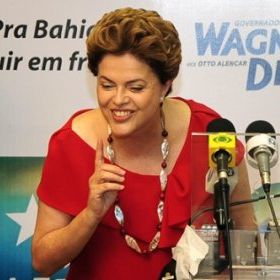 Dilma tem, no primeiro ano, melhor aprovação desde a volta das eleições diretas