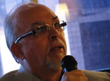 Reunião com lobista agrava situação de Negromonte, diz jornal