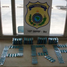 BR-242: PRF apreende 916 comprimidos de anfetaminas e 15 toneladas de produtos sem nota