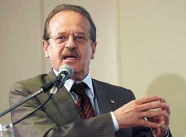 Tarso Genro diz que sofreu 'massacre midiático' em discussão do caso Battisti