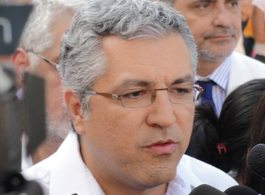 Depois de press�o, Padilha modifica MP do cadastro de gestantes 
