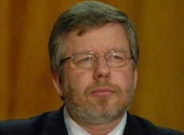 Maia viaja para a Alemanha sem avisar vice-presidente da C�mara