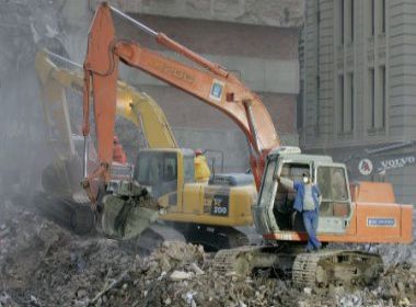 Desabamento no Rio: Bombeiros passam a procurar corpos em entulho que j� foi removido