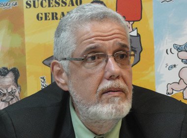 Solla rebate matéria e diz que concursado tem salário superior a terceirizado