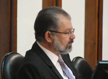 Nilo encaminhará caso de deputado faltoso para Mesa Diretora na semana que vem