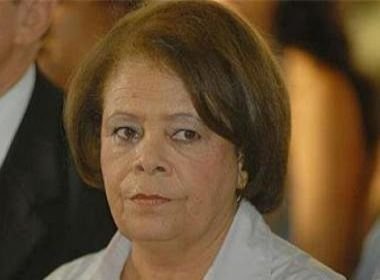 Inelegível, prefeita de Candeias gasta R$ 60 mil com flores