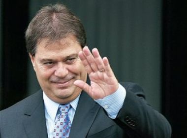 PR forma bloco com PTB no Senado e volta à base do governo