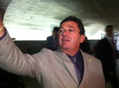  Presidente da CPI do Cachoeira faz cateterismo em SP