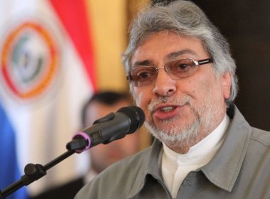 Lugo diz que novo governo paraguaio está 'isolando' o país