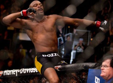 UFC 148: Anderson Silva castiga Sonnen e mantém cinturão