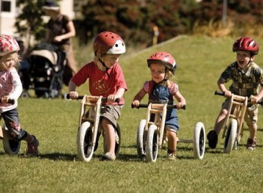 Criada bicicleta ajustável ao tamanho das crianças