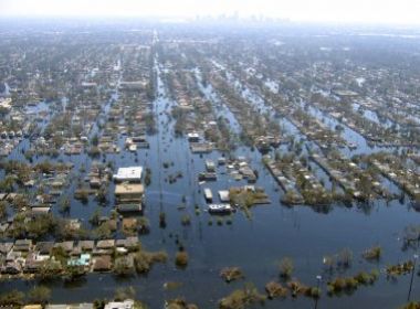 EUA: Tempestade tropical avança em direção a New Orleans