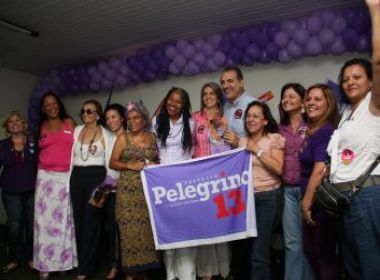 Pelegrino recebe de mulheres da coligação documento com 13 pontos