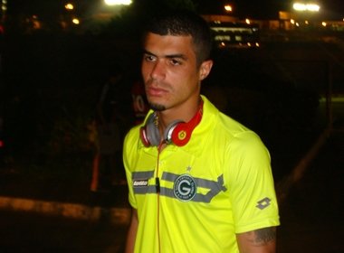 Egídio lamenta derrota: 'O Vitória é forte no Barradão'