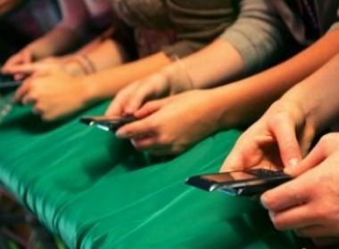 Anatel avaliará cumprimento dos planos para telefonia celular em novembro