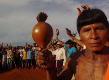 Índios Guarani-Kaiowás anunciam suicídio coletivo