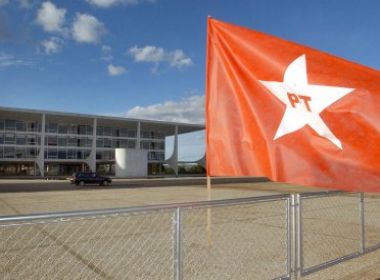 PT se reúne para avaliar julgamento do mensalão