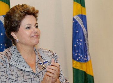 Dilma Rousseff homenageia artistas no Dia da Cultura