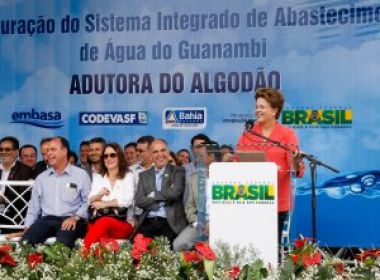 'É importante que o Brasil resolva problemas que se repetem há anos', declara Dilma ao inaugurar Adutora do Algodão