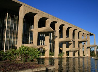 Ministro que chamou presídios de 'medievais' só gastou 1/5 da verba que tinha disponível para melhorar sistema carcerário