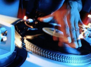 Comissão de Trabalho da Câmara discute regulamentação da profissão de DJ 