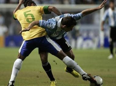 Brasil bate Argentina na disputa por pênaltis e fatura bi do Superclássico
