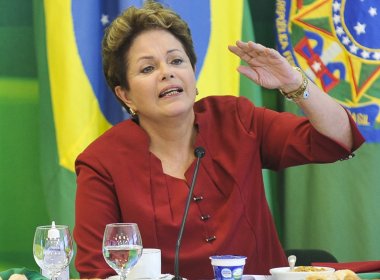 ‘Não me manifesto sobre decisões de outro poder’, diz Dilma sobre julgamento do mensalão pelo STF