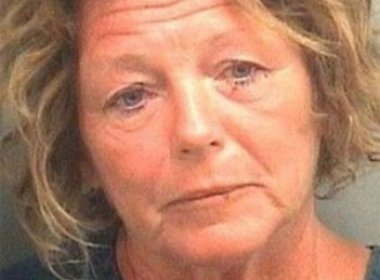 Professora bêbada é presa ao bater carro e oferecer sexo oral a policial 