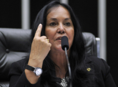  Deputada Rose de Freitas quer ser a primeira mulher a presidir a Câmara Federal