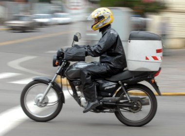 Novas regras para motoboys e mototaxistas começam a valer neste sábado