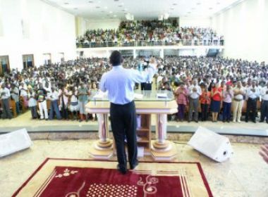 Angola suspende atividades da Universal e outras seis igrejas no país