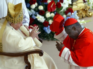 Cardeal Peter Turkson lidera apostas para escolha do novo papa