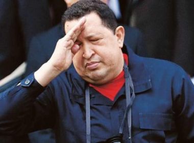 Hugo Chávez tem câncer que atinge 35% do pulmão esquerdo, diz jornal espanhol